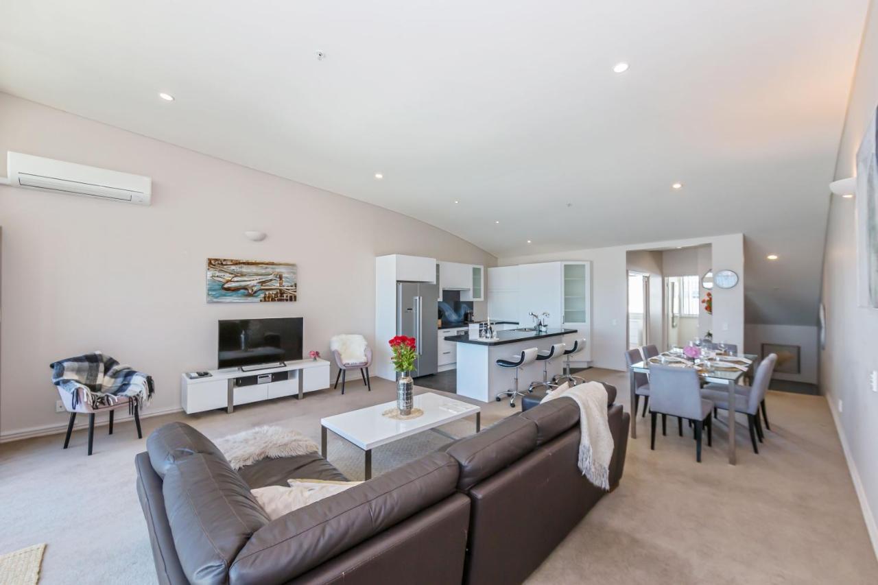 3 Bedroom Penthouse With Fabulous Views Auckland Bagian luar foto