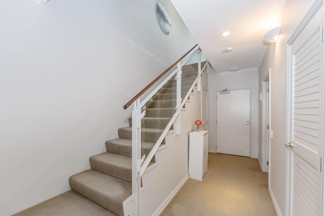 3 Bedroom Penthouse With Fabulous Views Auckland Bagian luar foto