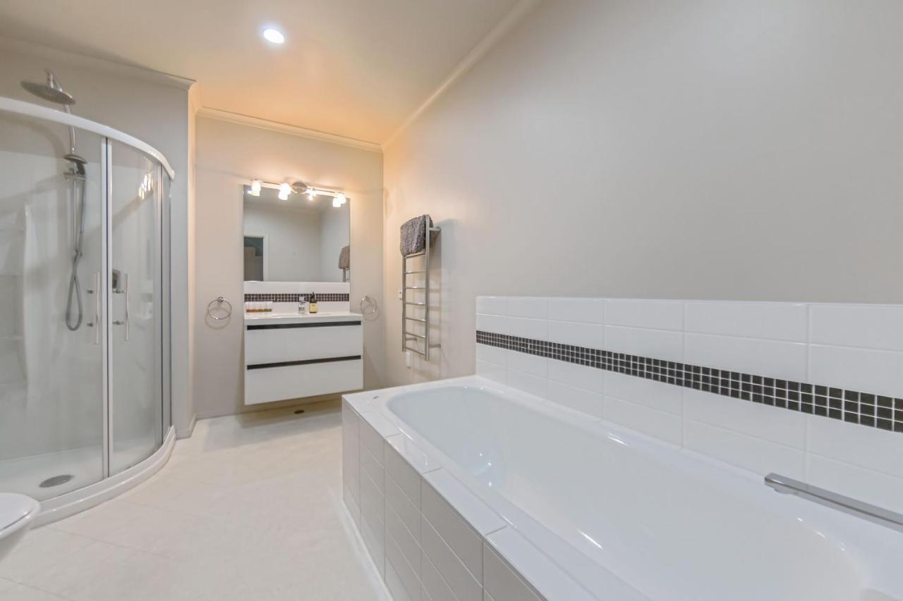 3 Bedroom Penthouse With Fabulous Views Auckland Bagian luar foto
